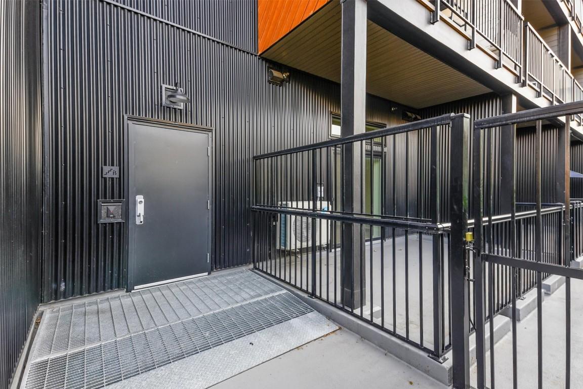 









660


Cawston

Avenue, 106,
Kelowna,




BC
V1Y 2L1

