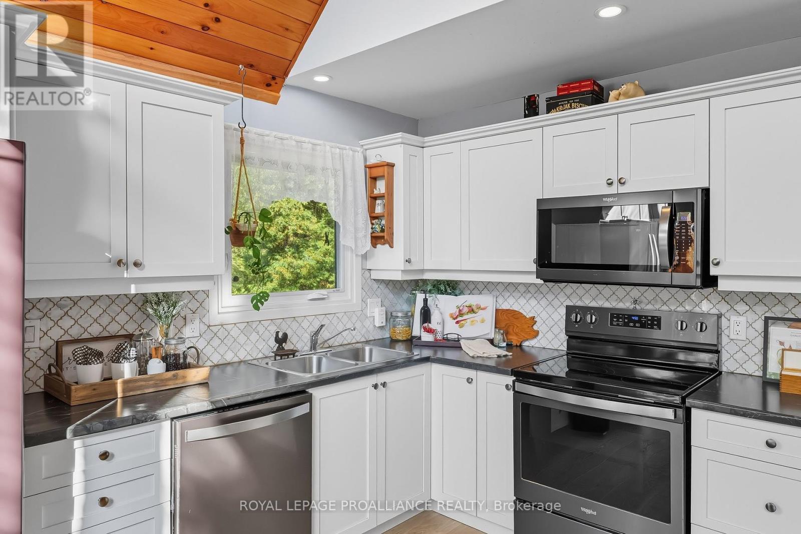 












383 HANSEN ROAD

,
Brighton,




Ontario
K0K1H0

