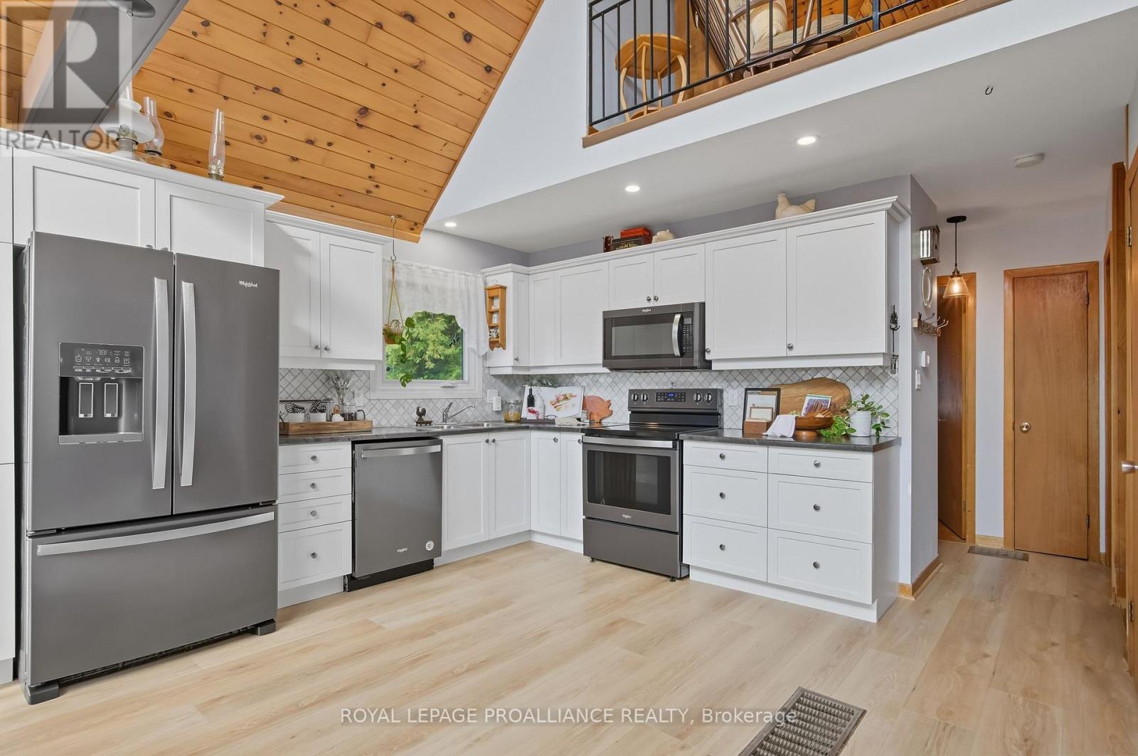












383 HANSEN ROAD

,
Brighton,




Ontario
K0K1H0

