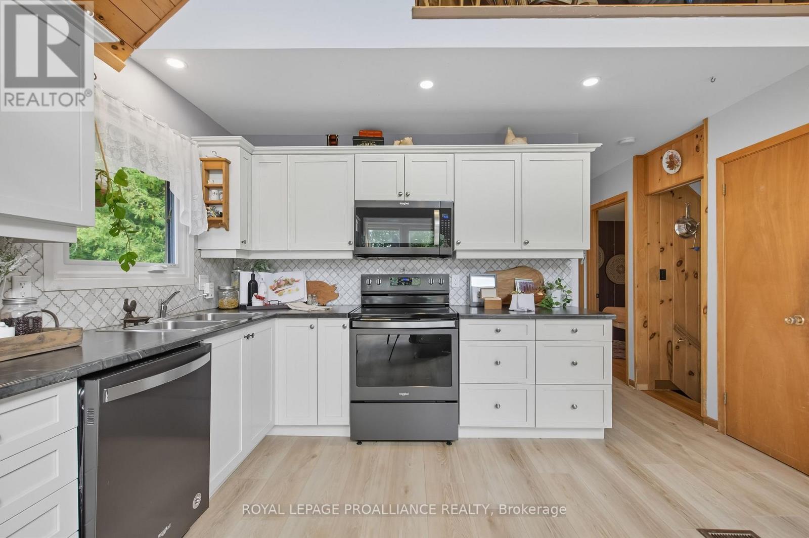 












383 HANSEN ROAD

,
Brighton,




Ontario
K0K1H0


