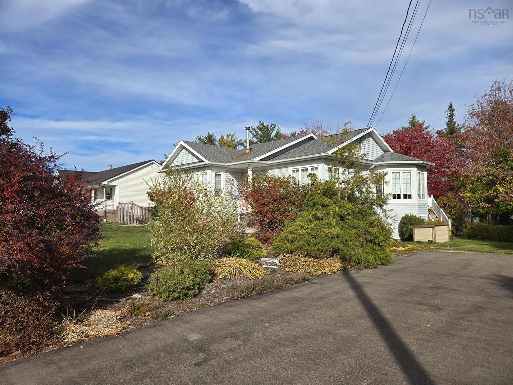 












40 Silverwood Dr.

,
Valley,




NS
B2N 6Y6

