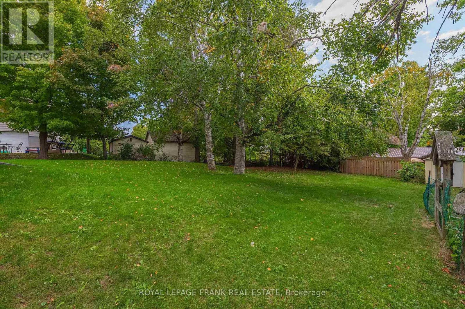 












153 FIFES BAY ROAD

,
Selwyn,




Ontario
K9J6X3

