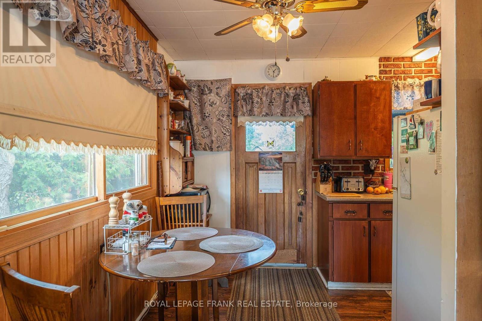 












153 FIFES BAY ROAD

,
Selwyn,




Ontario
K9J6X3

