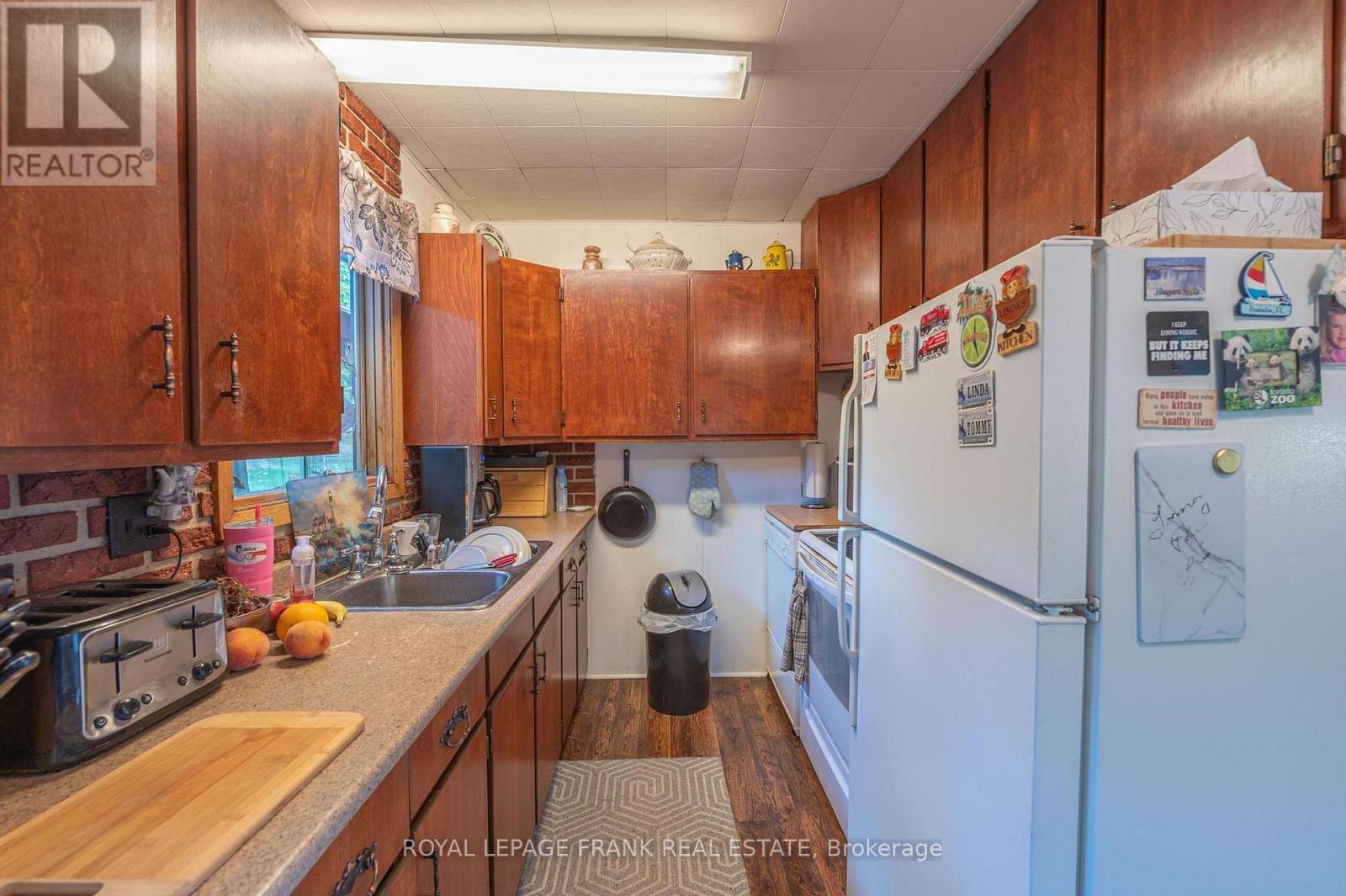 












153 FIFES BAY ROAD

,
Selwyn,




Ontario
K9J6X3

