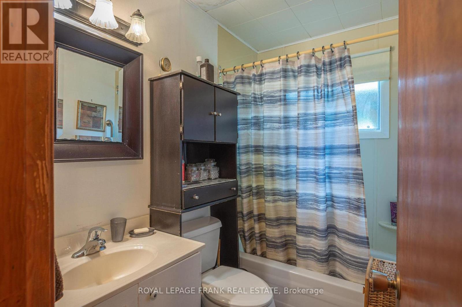 












153 FIFES BAY ROAD

,
Selwyn,




Ontario
K9J6X3

