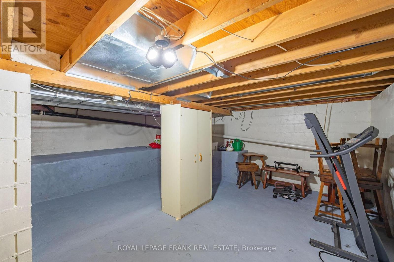 












153 FIFES BAY ROAD

,
Selwyn,




Ontario
K9J6X3


