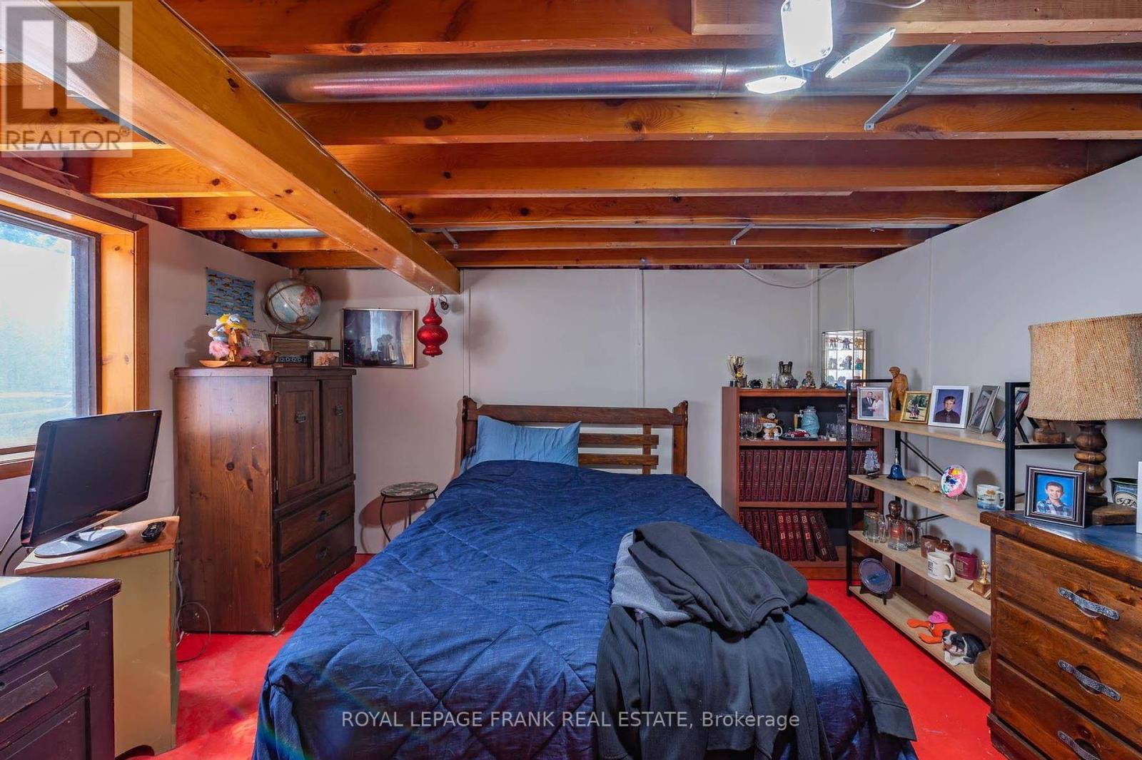 












153 FIFES BAY ROAD

,
Selwyn,




Ontario
K9J6X3

