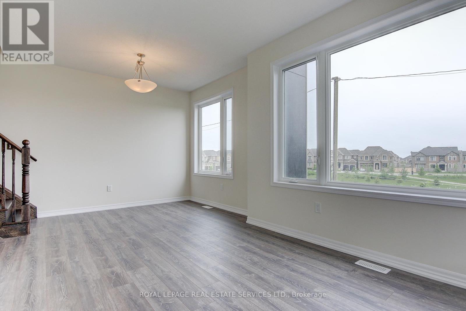 












8 - 3256 CHARLES FAY PASSAGE

,
Oakville,




Ontario
L6M1S2

