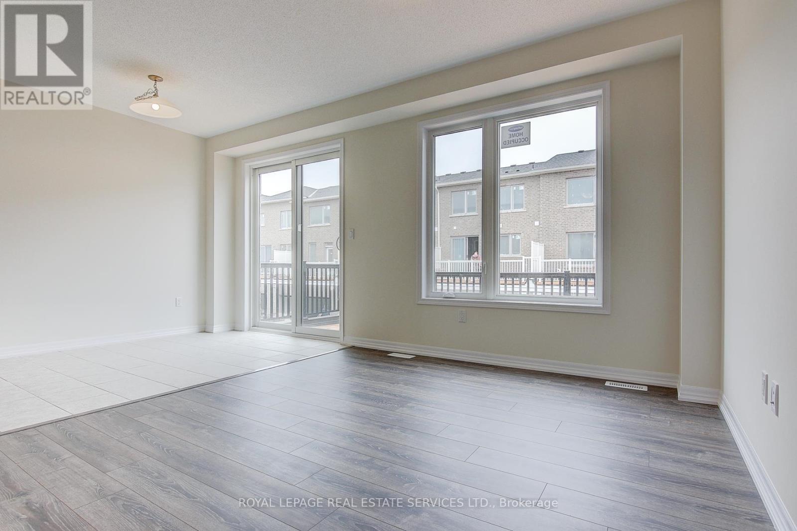 












8 - 3256 CHARLES FAY PASSAGE

,
Oakville,




Ontario
L6M1S2

