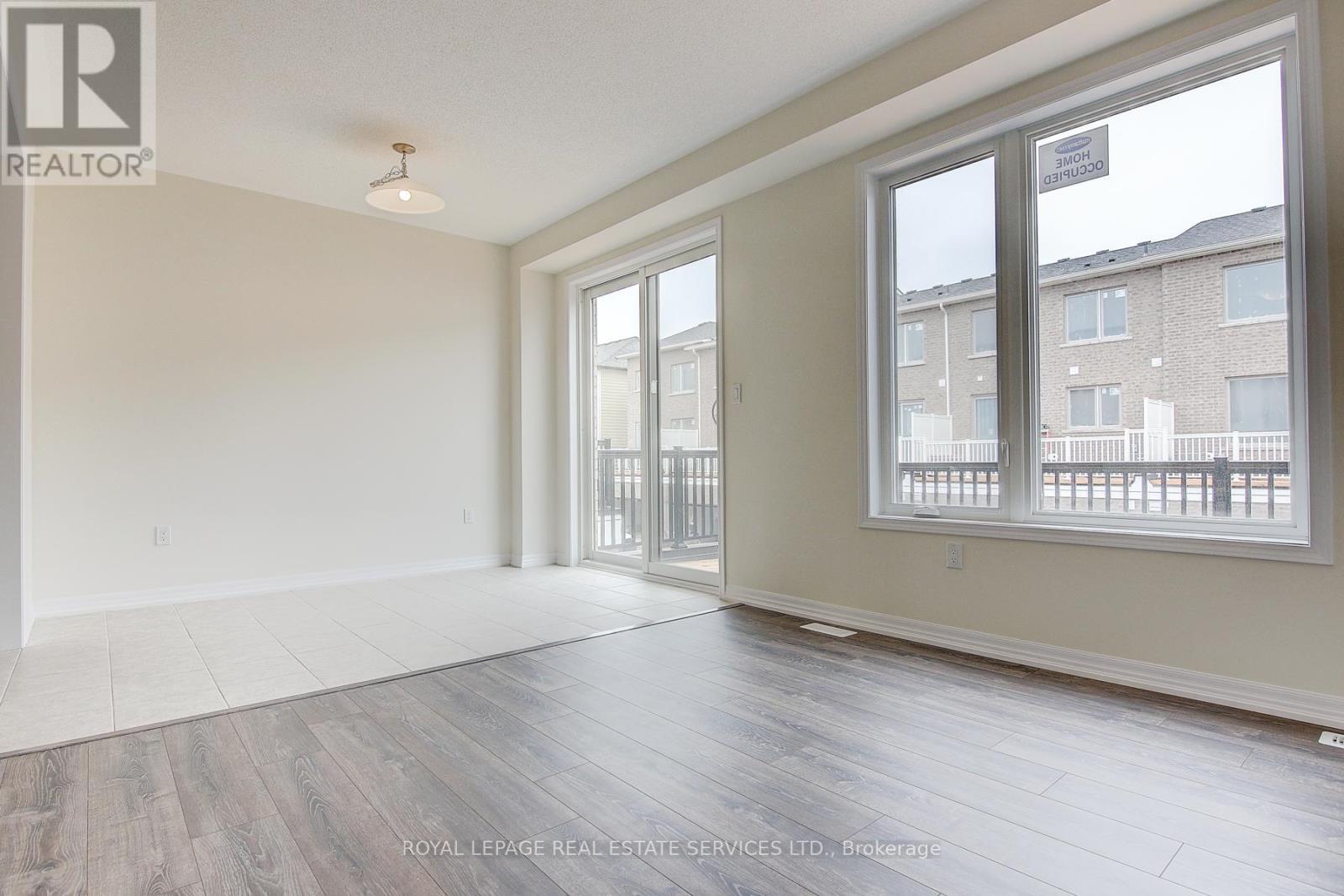 












8 - 3256 CHARLES FAY PASSAGE

,
Oakville,




Ontario
L6M1S2

