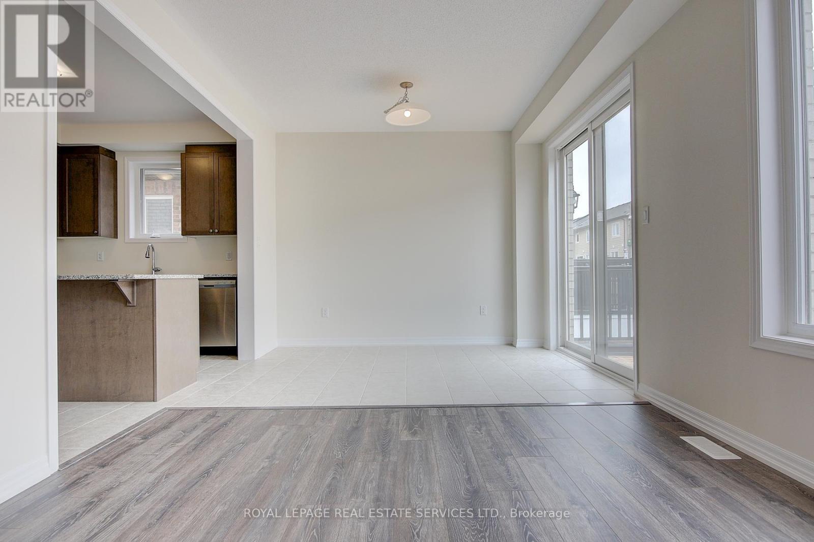












8 - 3256 CHARLES FAY PASSAGE

,
Oakville,




Ontario
L6M1S2

