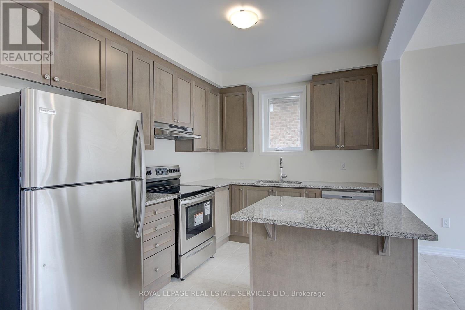 












8 - 3256 CHARLES FAY PASSAGE

,
Oakville,




Ontario
L6M1S2

