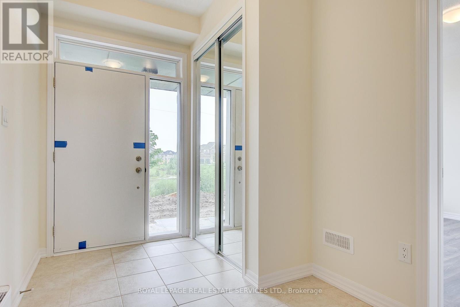 












8 - 3256 CHARLES FAY PASSAGE

,
Oakville,




Ontario
L6M1S2

