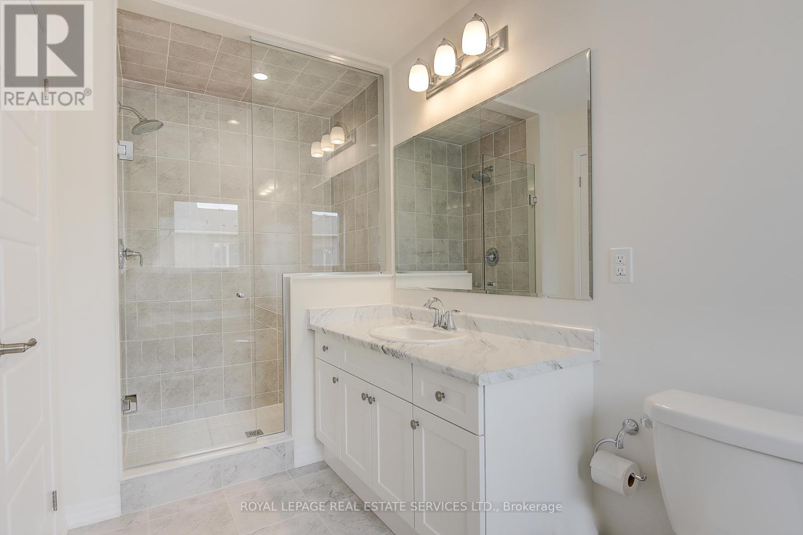 












8 - 3256 CHARLES FAY PASSAGE

,
Oakville,




Ontario
L6M1S2

