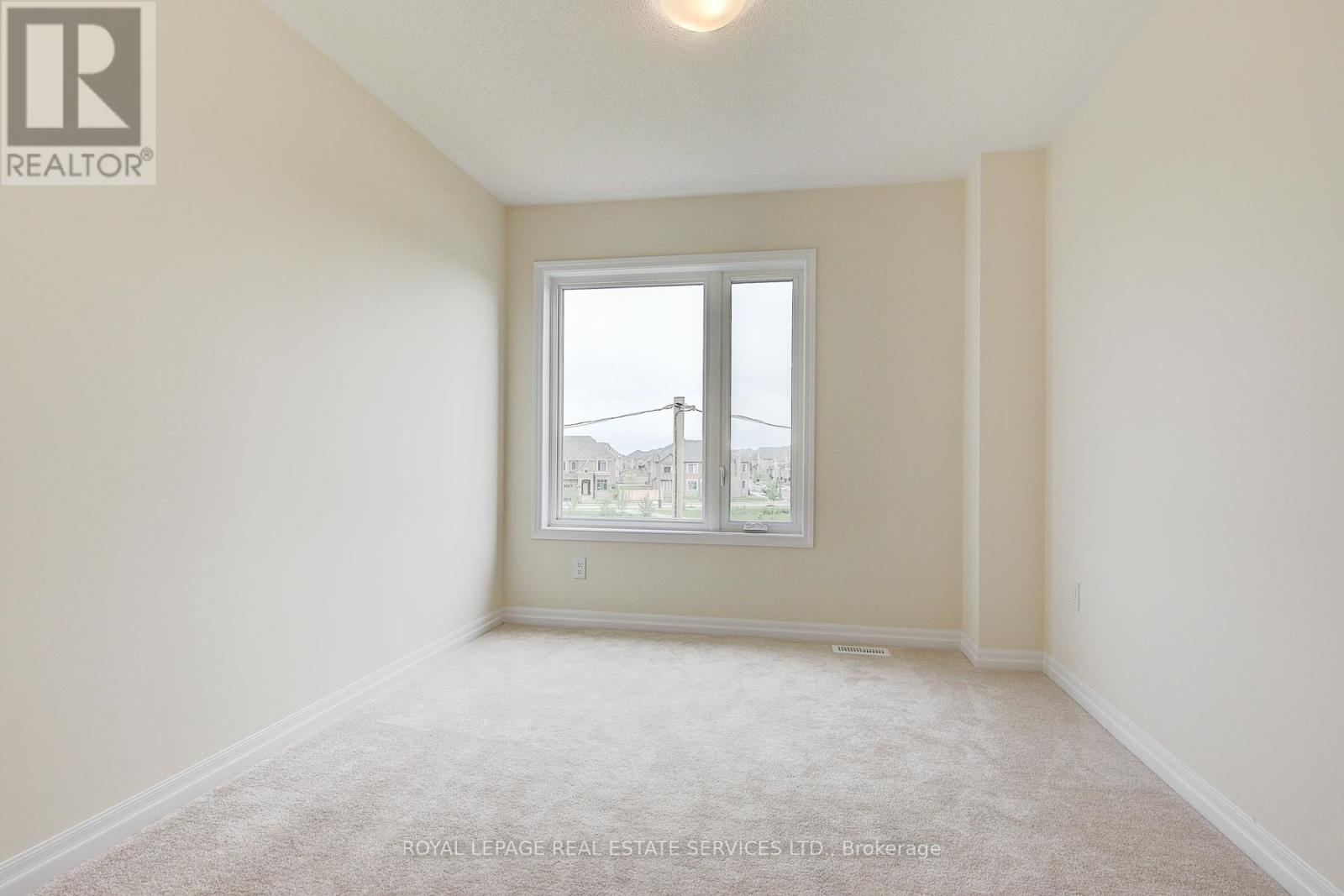 












8 - 3256 CHARLES FAY PASSAGE

,
Oakville,




Ontario
L6M1S2

