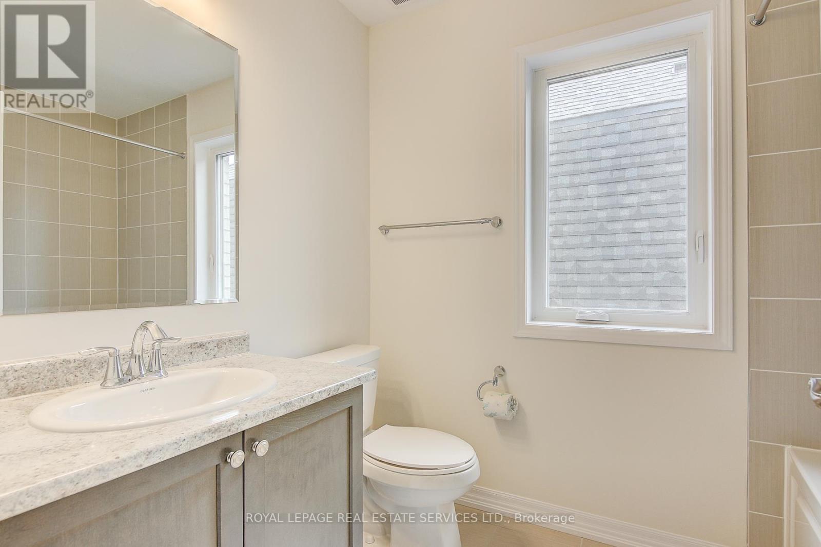 












8 - 3256 CHARLES FAY PASSAGE

,
Oakville,




Ontario
L6M1S2

