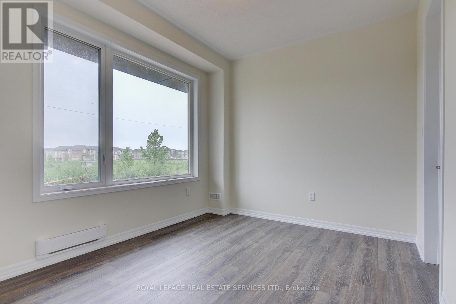 












8 - 3256 CHARLES FAY PASSAGE

,
Oakville,




Ontario
L6M1S2

