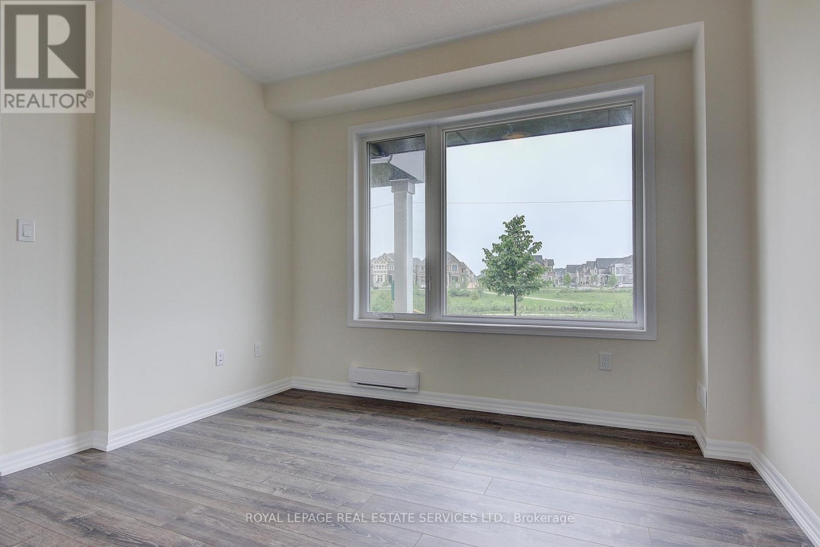 












8 - 3256 CHARLES FAY PASSAGE

,
Oakville,




Ontario
L6M1S2

