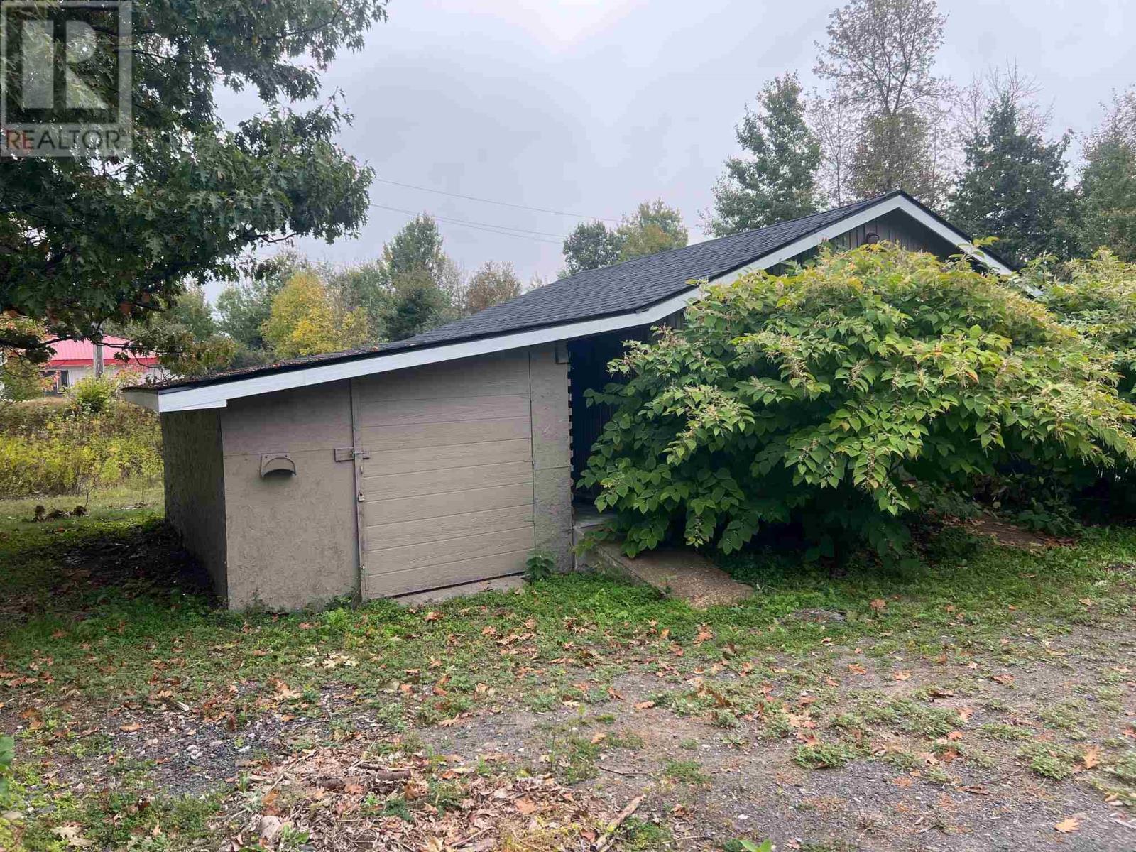 












6 Oak

,
Blind River,




Ontario
P0R1B0

