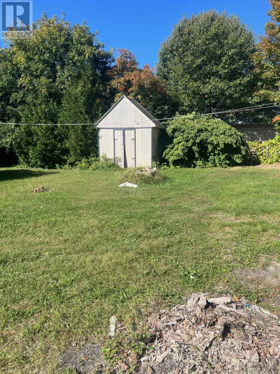 












6 Oak

,
Blind River,




Ontario
P0R1B0

