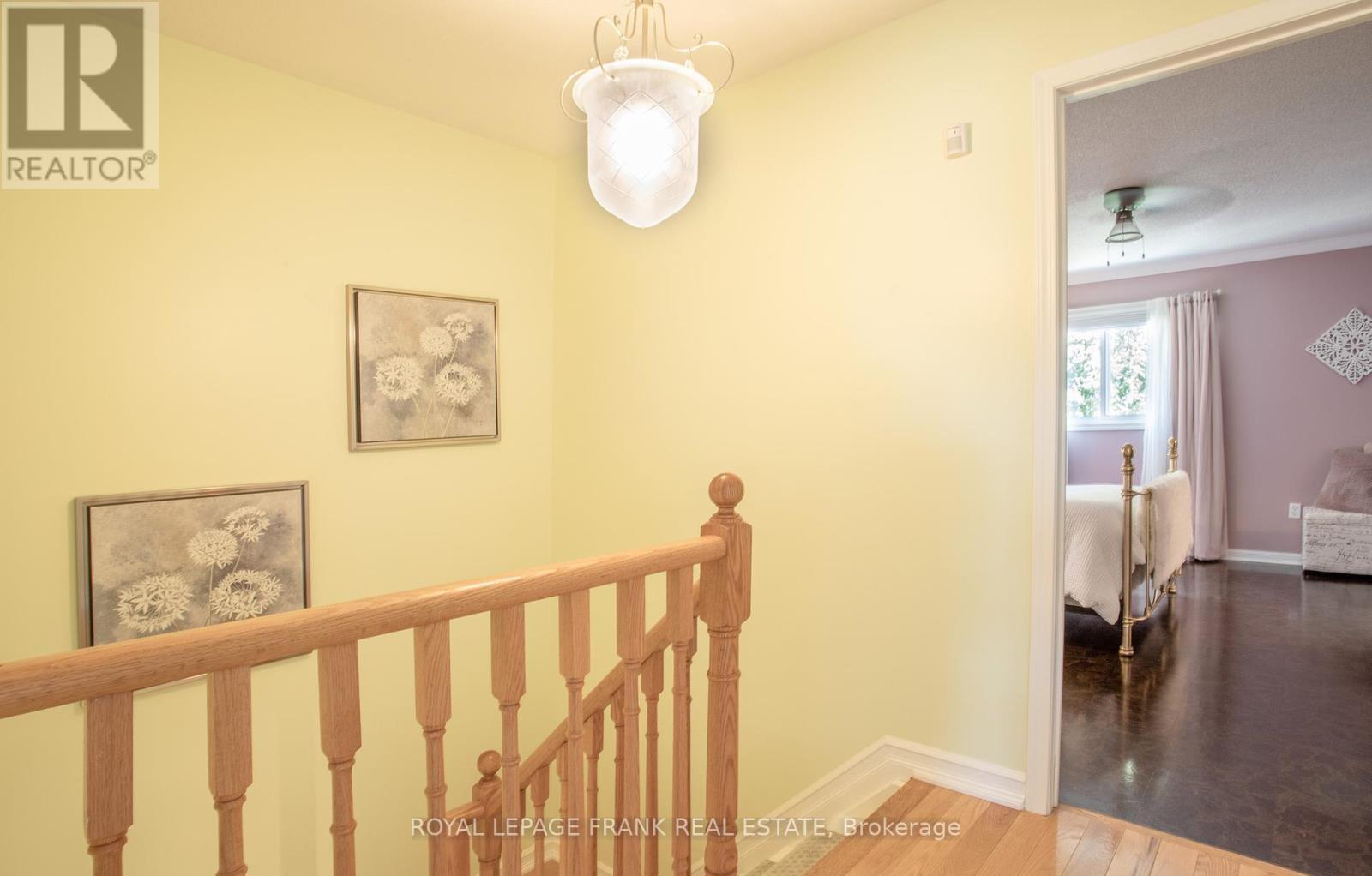 












36 GREENGROVE WAY

,
Whitby (Rolling Acres),




Ontario
L1R2N4

