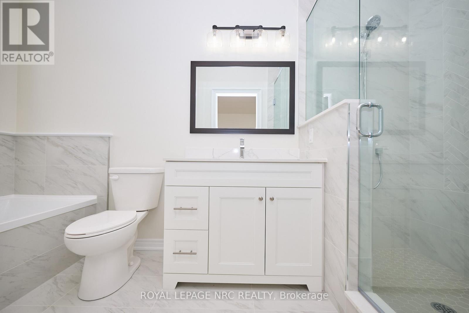 












17 GLENBARR ROAD

,
St. Catharines (Glendale/Glenridge),




Ontario
L2T1Y2

