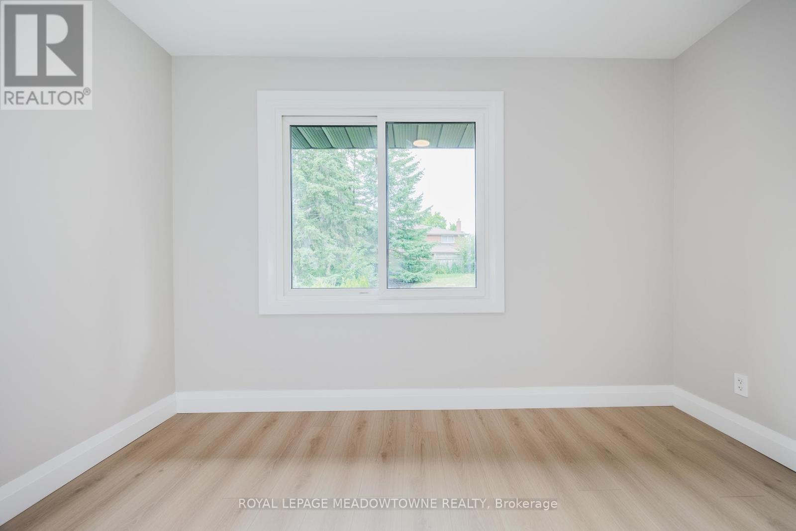 












92 THE WESTWAY

,
Toronto,




Ontario
M9P2B2

