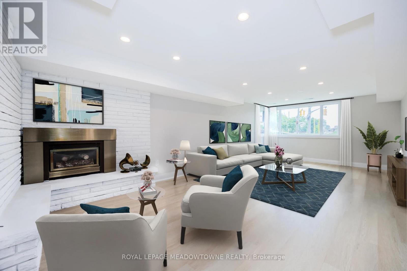 












92 THE WESTWAY

,
Toronto,




Ontario
M9P2B2

