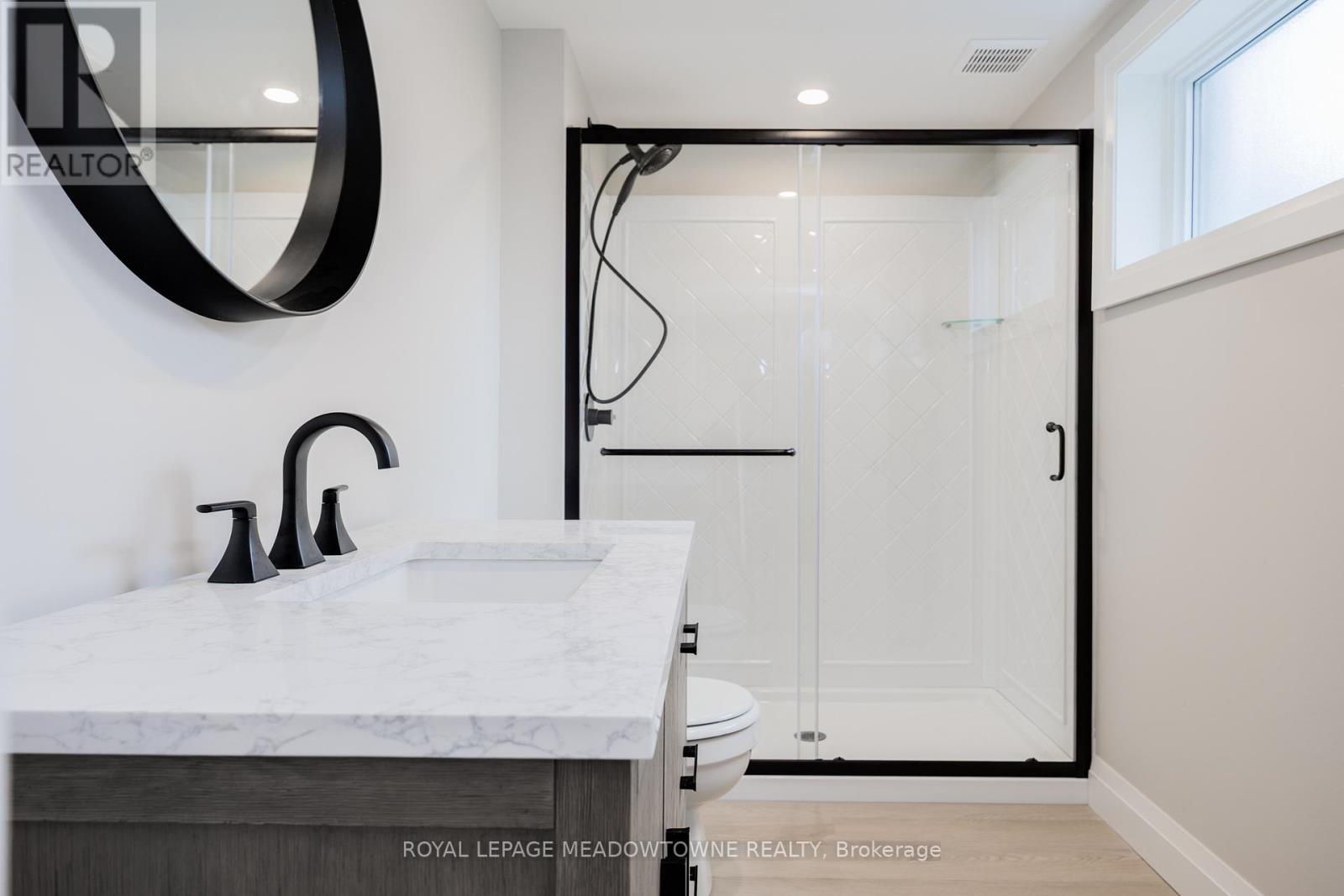 












92 THE WESTWAY

,
Toronto,




Ontario
M9P2B2

