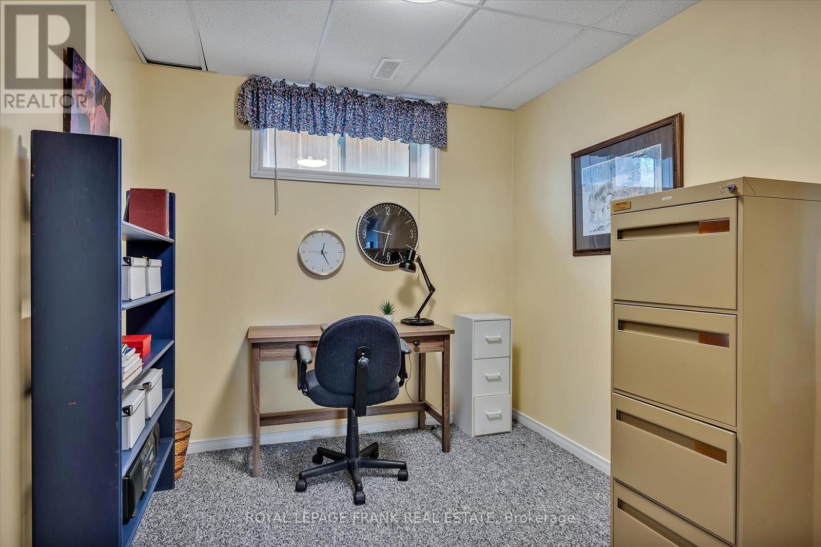 












2114 EASTHILL DRIVE

,
Peterborough (Ashburnham Ward 4),




Ontario
K9L1Y8

