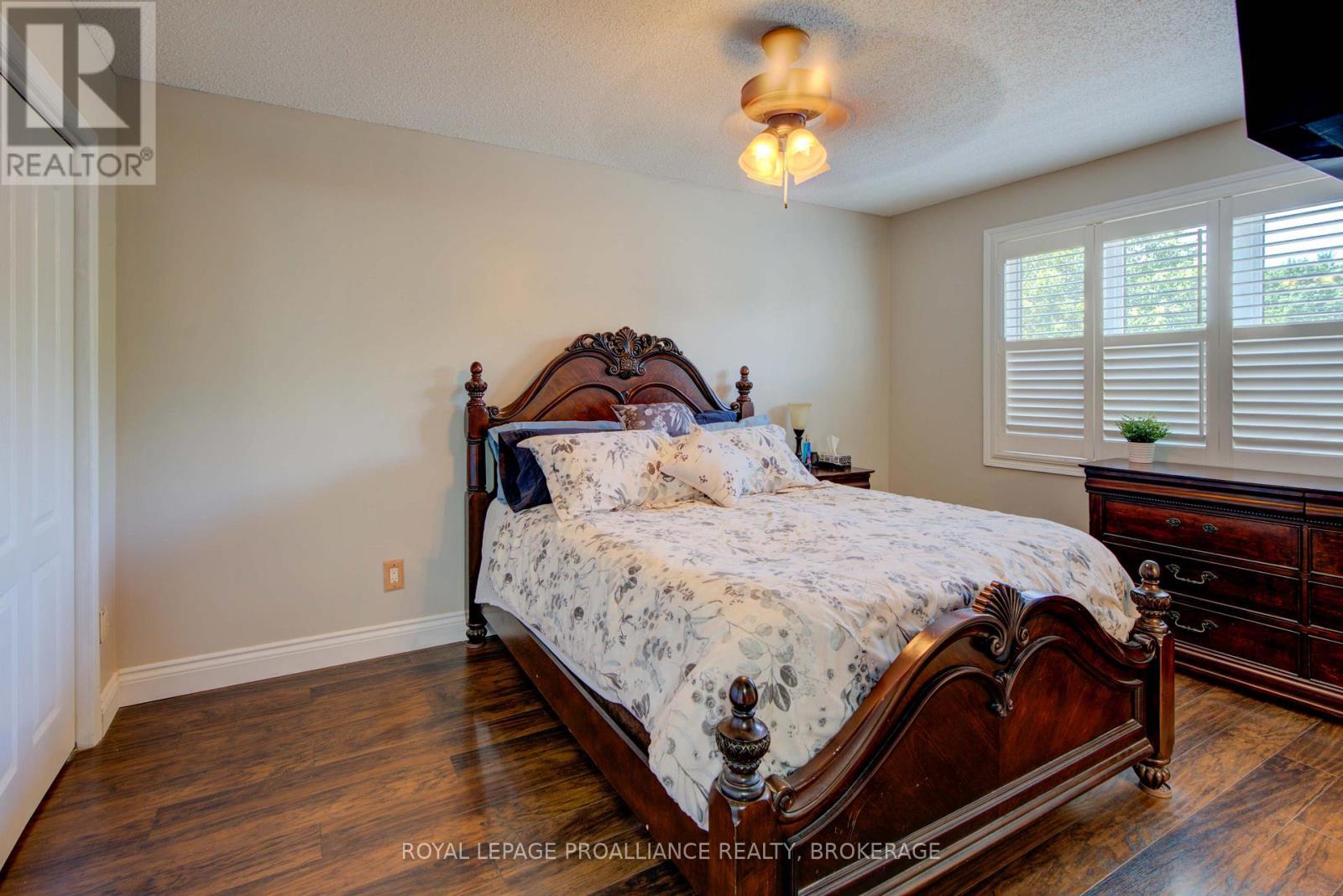 












1078 LOMBARDY STREET

,
Kingston (South of Taylor-Kidd Blvd),




Ontario
K7M8M6

