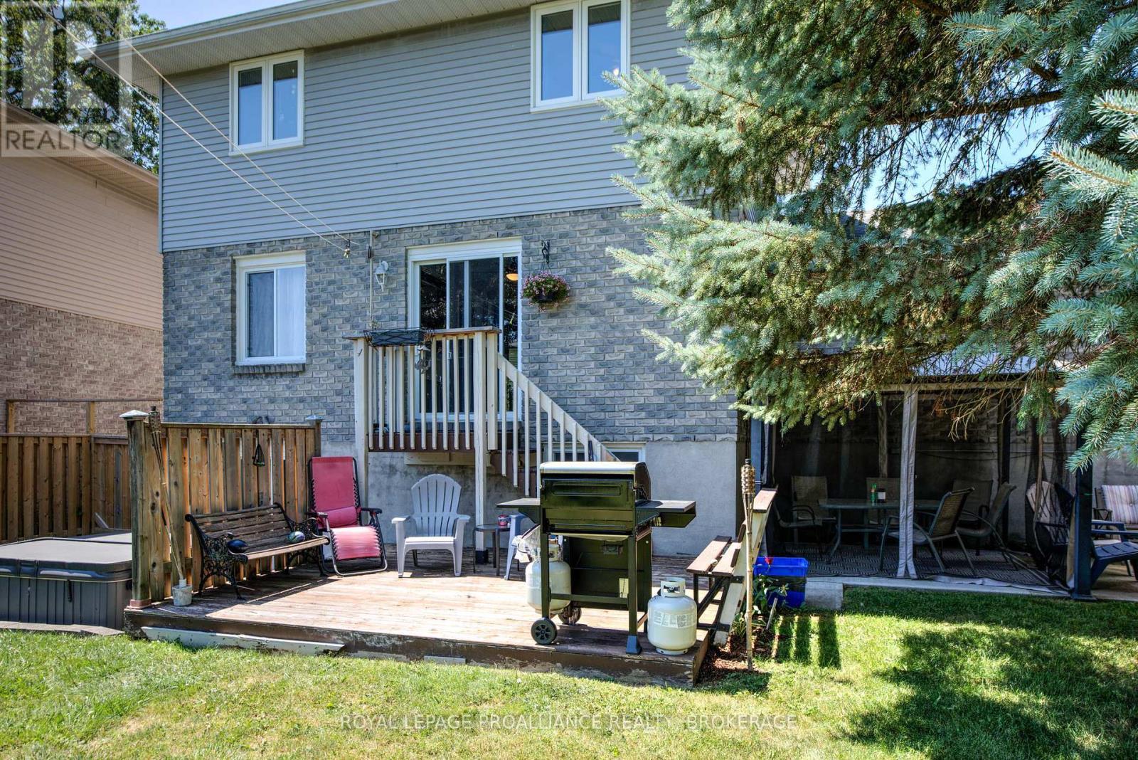 












1078 LOMBARDY STREET

,
Kingston (South of Taylor-Kidd Blvd),




Ontario
K7M8M6

