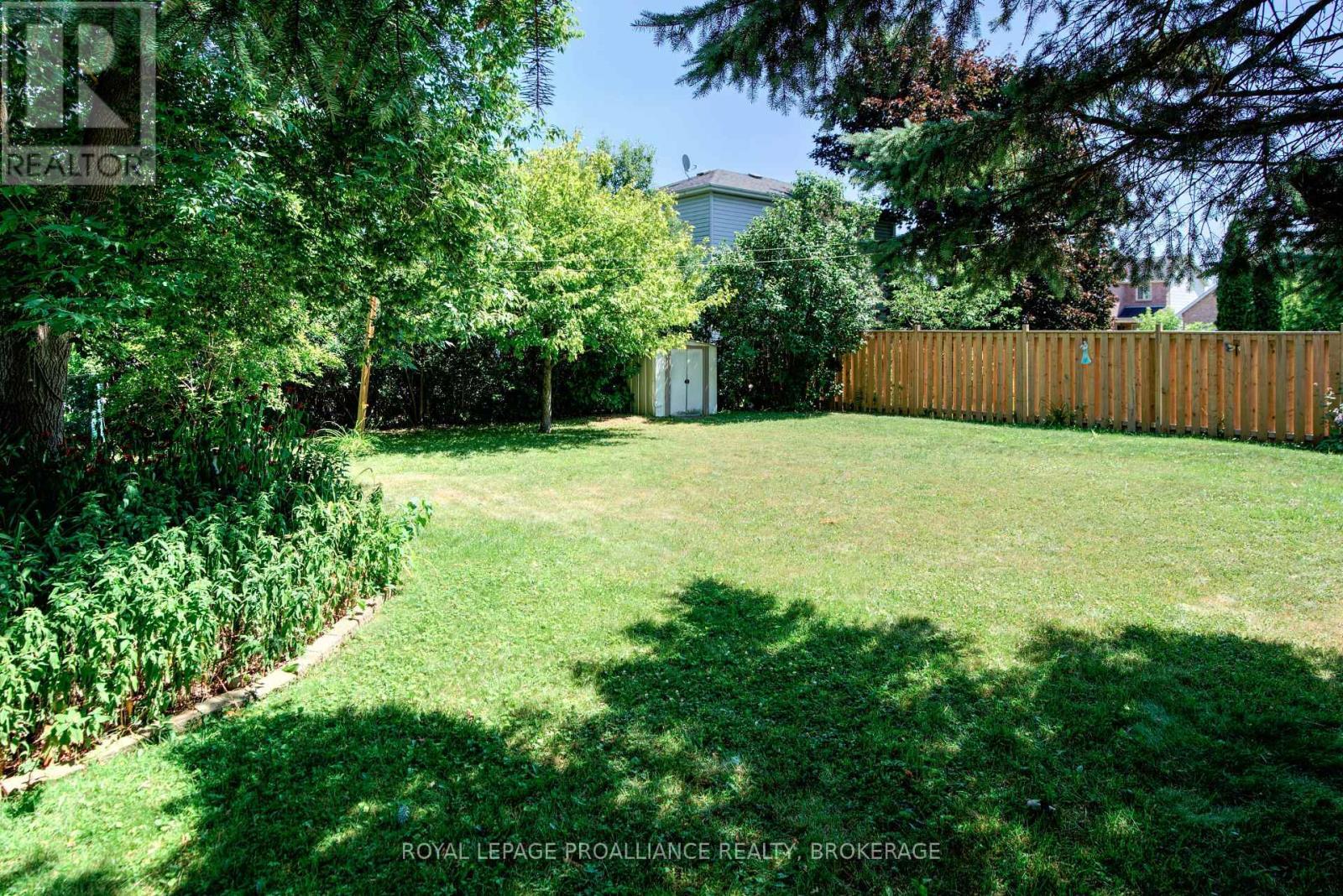 












1078 LOMBARDY STREET

,
Kingston (South of Taylor-Kidd Blvd),




Ontario
K7M8M6

