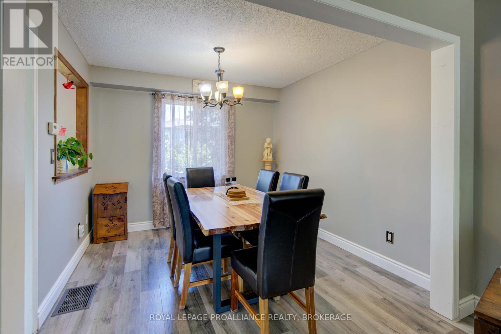 












1078 LOMBARDY STREET

,
Kingston (South of Taylor-Kidd Blvd),




Ontario
K7M8M6

