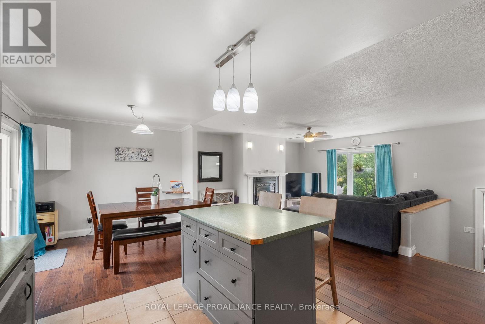 












8 ORIOLE CRESCENT

,
Hamilton Township (Baltimore),




Ontario
K0K1C0

