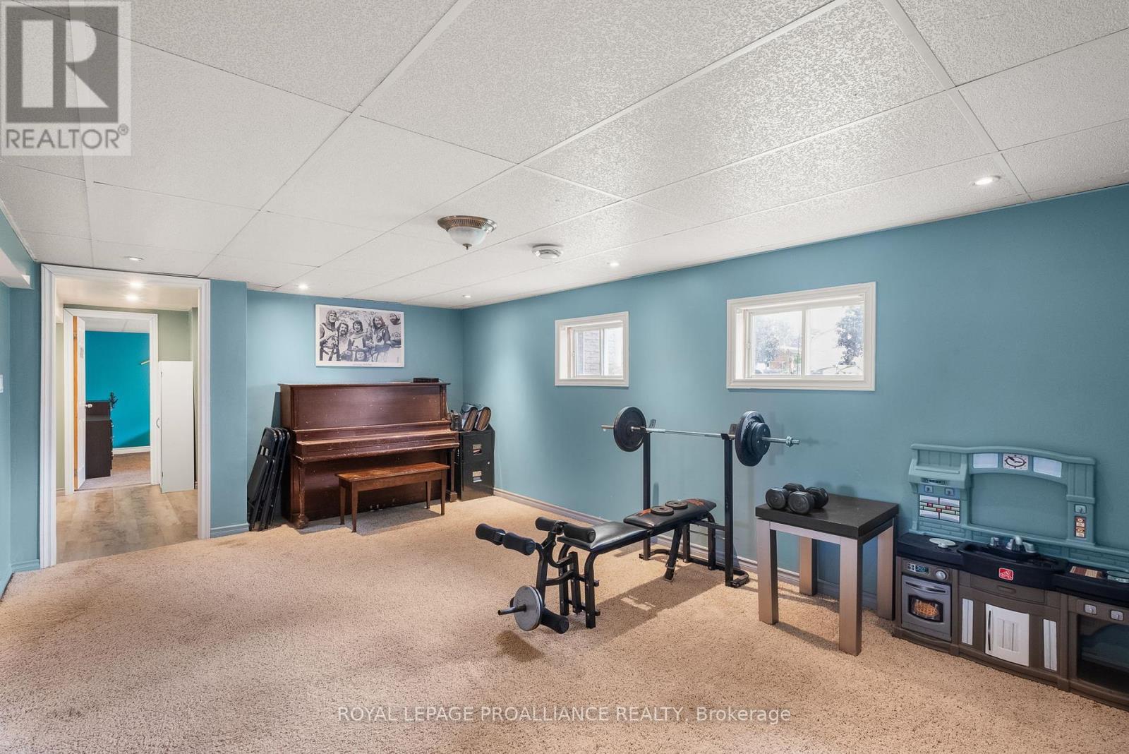 












8 ORIOLE CRESCENT

,
Hamilton Township (Baltimore),




Ontario
K0K1C0

