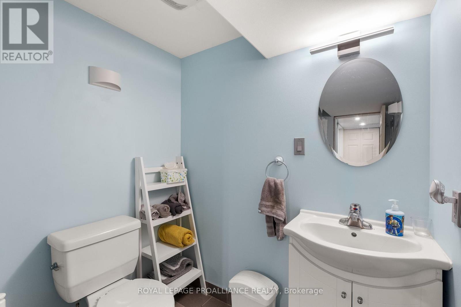 












8 ORIOLE CRESCENT

,
Hamilton Township (Baltimore),




Ontario
K0K1C0

