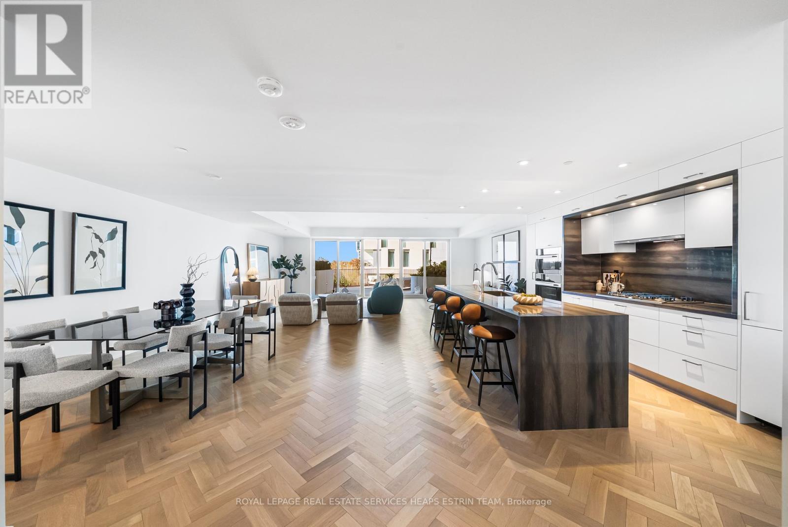 












213 - 155 MERCHANTS' WHARF

,
Toronto,




Ontario
M5A0Y4

