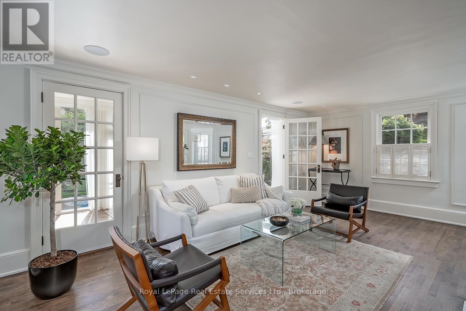 












53 THOMAS STREET

,
Oakville (OO Old Oakville),




Ontario
L6J3A2

