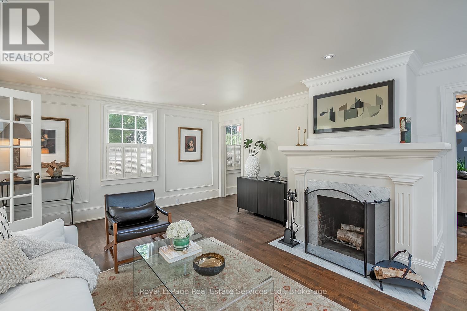 












53 THOMAS STREET

,
Oakville (OO Old Oakville),




Ontario
L6J3A2

