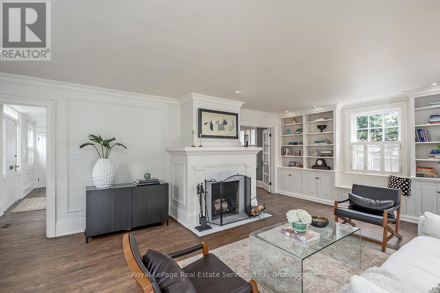 












53 THOMAS STREET

,
Oakville (OO Old Oakville),




Ontario
L6J3A2

