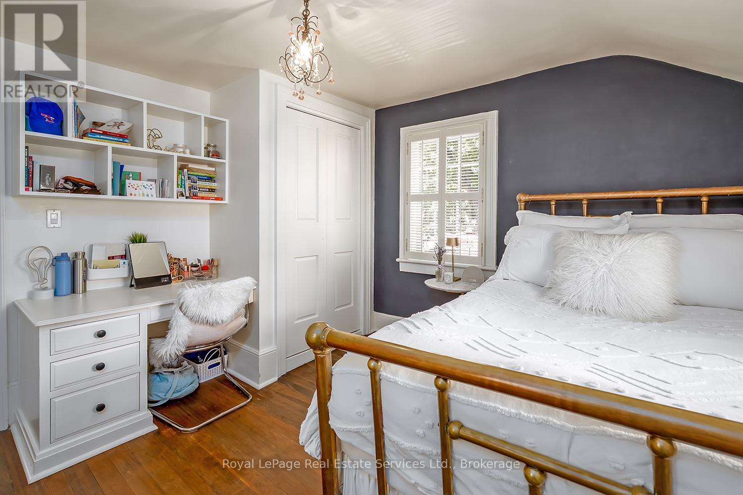 












53 THOMAS STREET

,
Oakville (OO Old Oakville),




Ontario
L6J3A2

