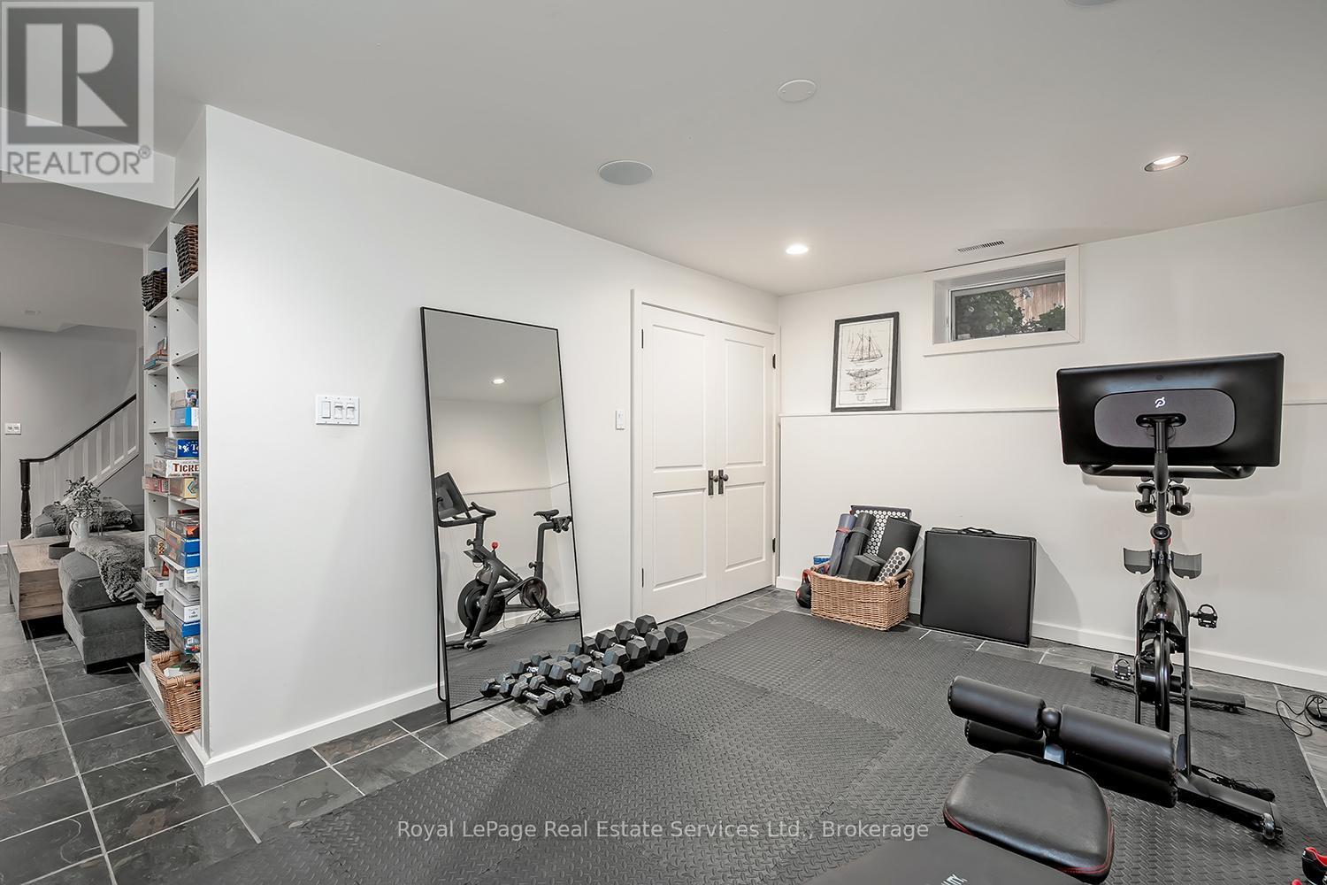 












53 THOMAS STREET

,
Oakville (OO Old Oakville),




Ontario
L6J3A2

