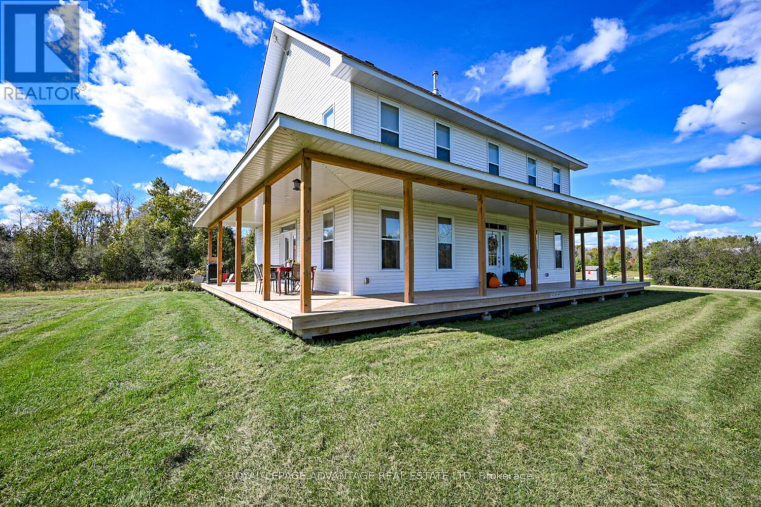 












455 CHURCHILL ROAD

,
Drummond/North Elmsley,




Ontario
K7A4S4

