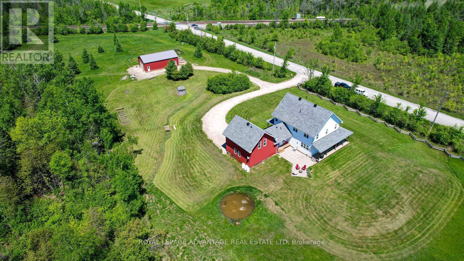 












455 CHURCHILL ROAD

,
Drummond/North Elmsley,




Ontario
K7A4S4

