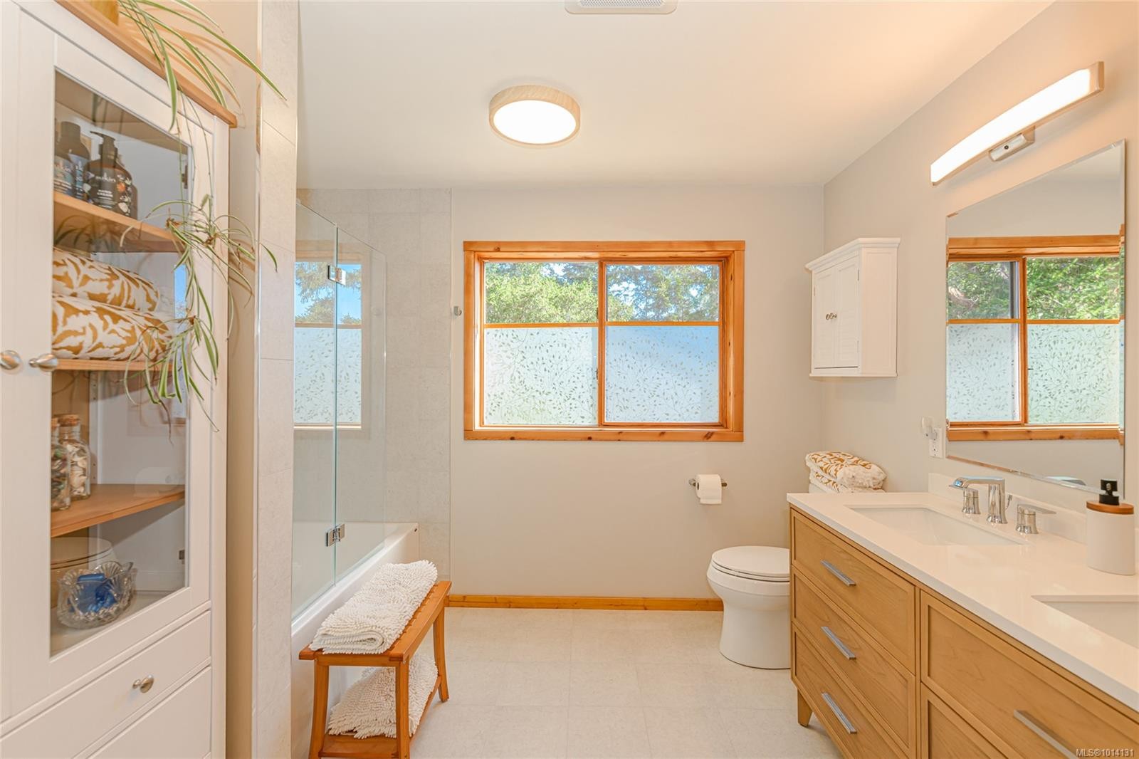









108


Tern

Rd,
Salt Spring,




BC
V8K 1G9

