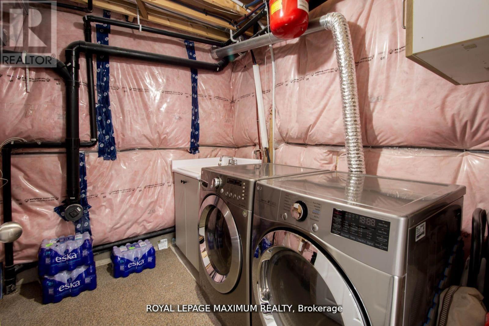 












8 - 31 TOWNLINE

,
Orangeville,




Ontario
L9W2K7

