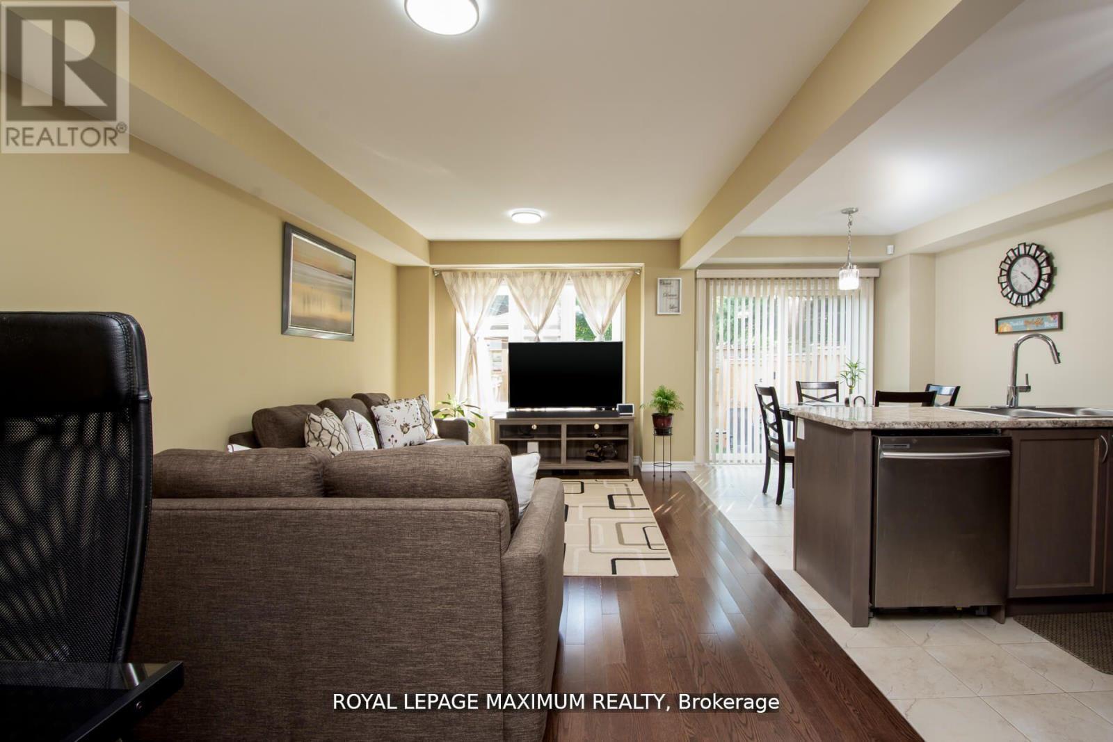 












8 - 31 TOWNLINE

,
Orangeville,




Ontario
L9W2K7

