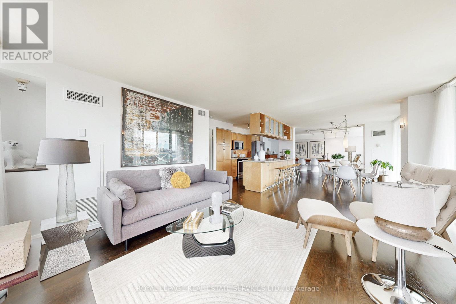 












1061 - 313 RICHMOND STREET E

,
Toronto,




Ontario
M5A4S7

