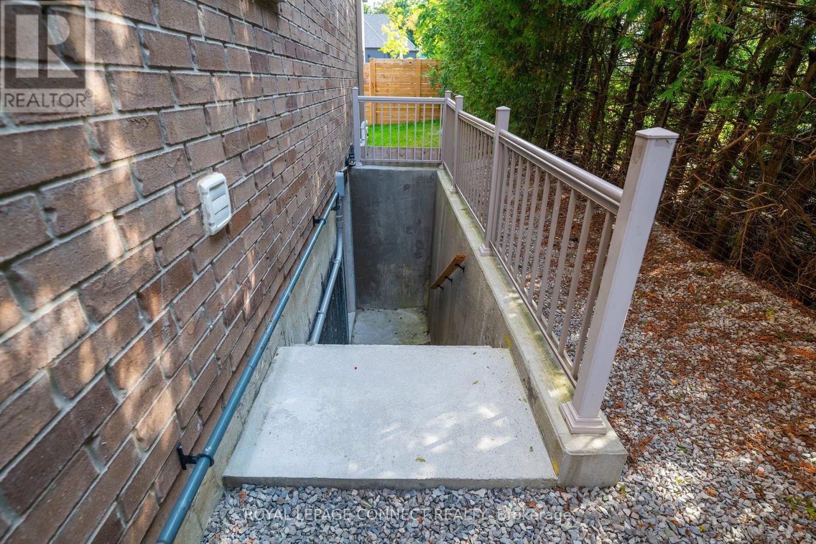












BASEMENT - 3B GEORGE STREET

,
Innisfil,




Ontario
L0L1L0

